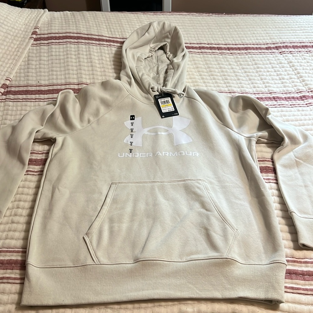 NWT UA Women’s sweatshirt size Med